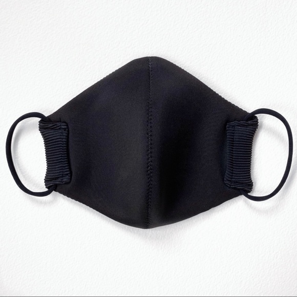 😷 Black Ribbed Double Layered Face Mask - Picture 2 of 2